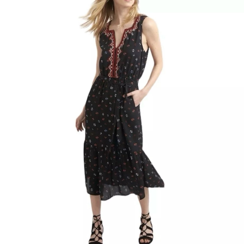 GAP | Embroidered midi tier floral boho peasant dress Size S